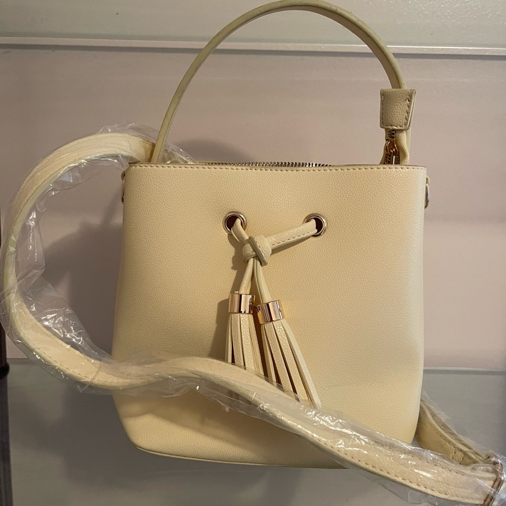 Bucket bag